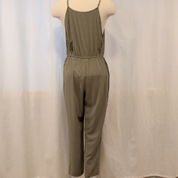 Cute Olive Green Jumper - Juniors Size medium! Cute Waist Detail. - Picture 4 of 7